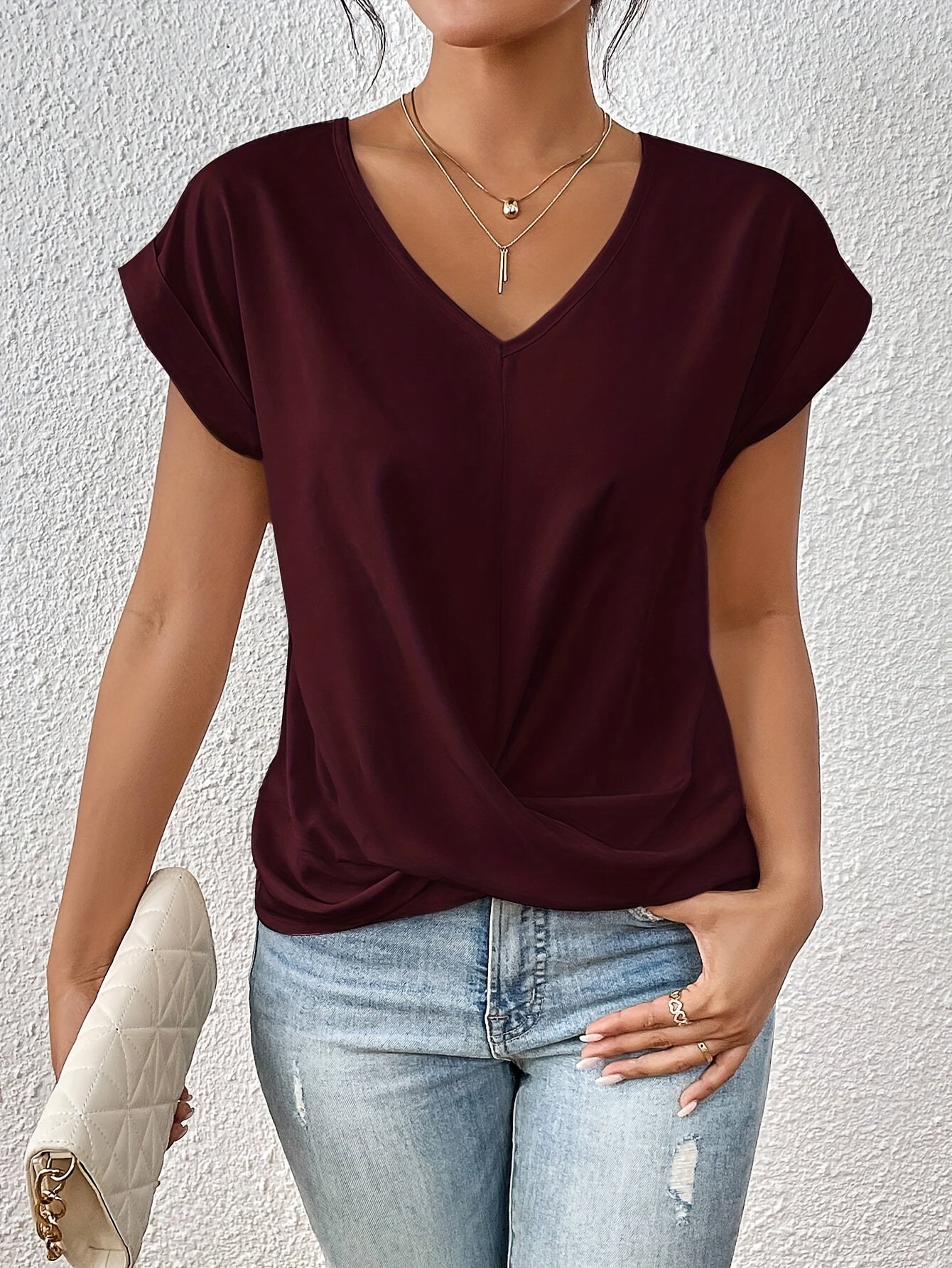Wygodny T-shirt z eleganckim dekoltem (TYMCZASOWO 1+1 GRATIS!)